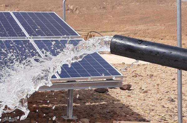دينمو ماء على الطاقة الشمسية